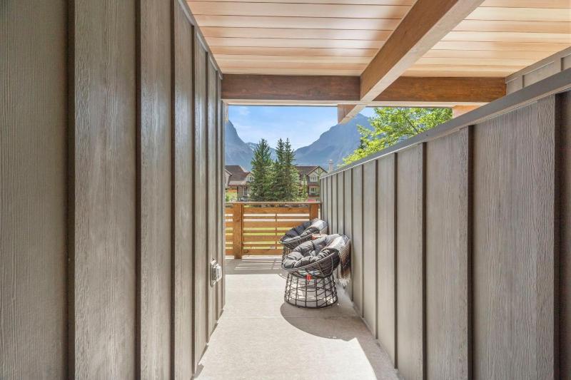 Luxe 4BR House by Canadian Rockies Vacation Rentals - image 36