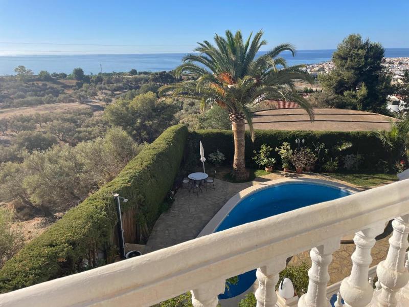 Los olivos villa with heated pool - image 29