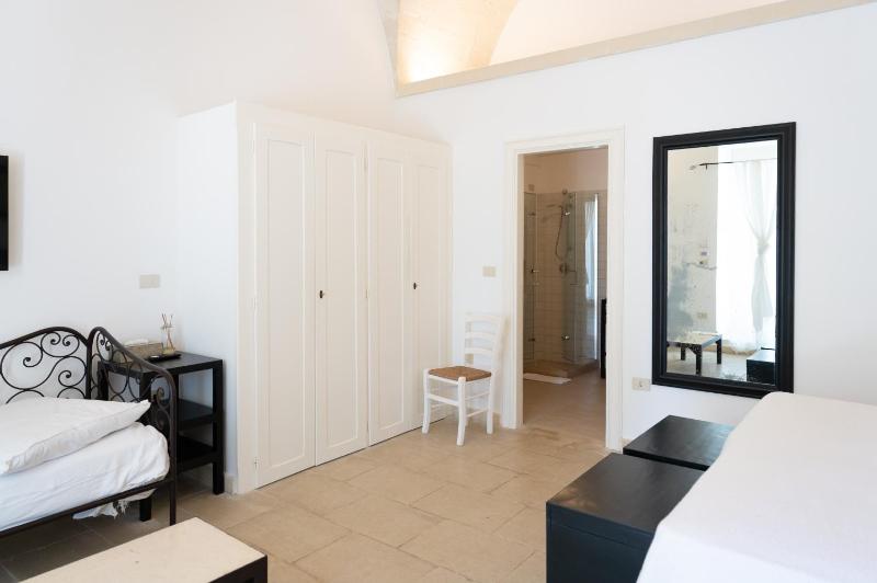 Superior Triple Room image 3