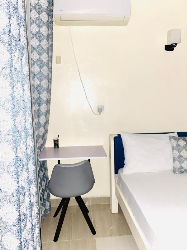Budget stay at all Ensuite 2 or 3 bedroom Apartment with Pool - image 14