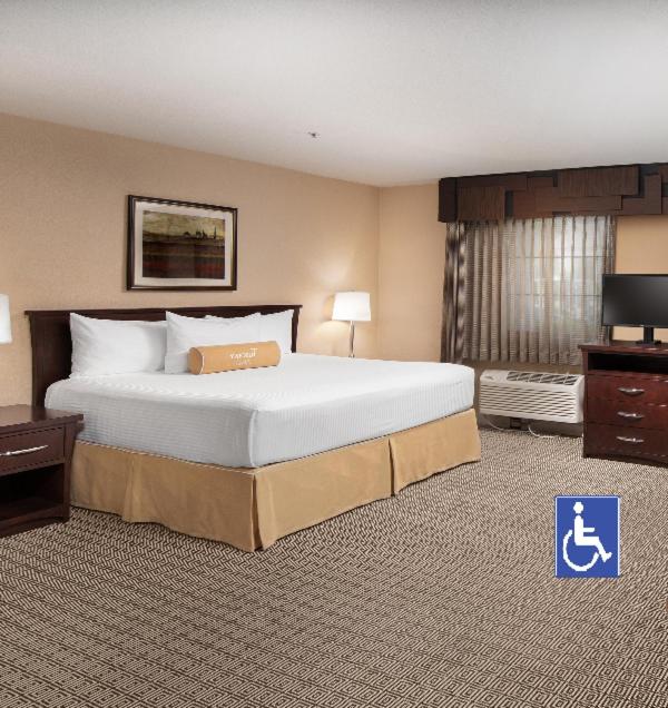 Tuscany Suites and Casino Hotel - image 15
