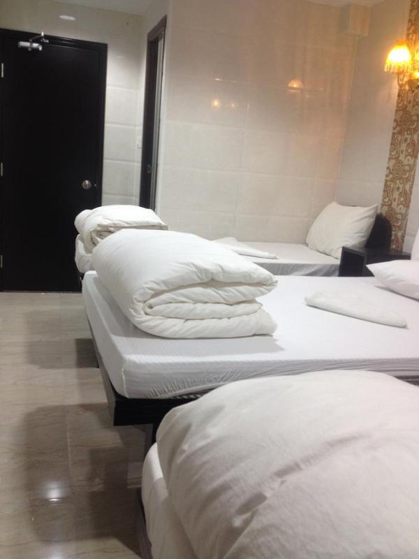 Manhattan Guesthouse - image 5