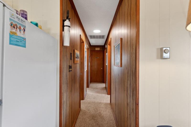 5165 - Holden Inn - image 20