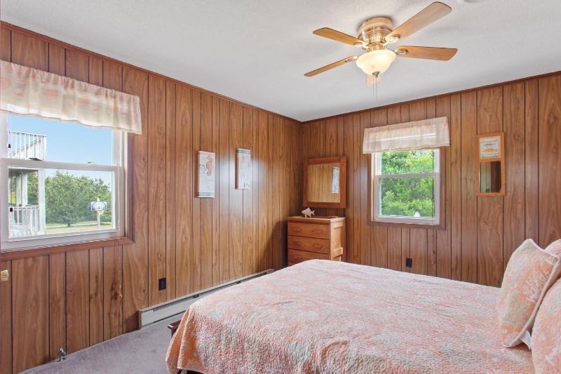 7055 - Henry`s Hut - image 6