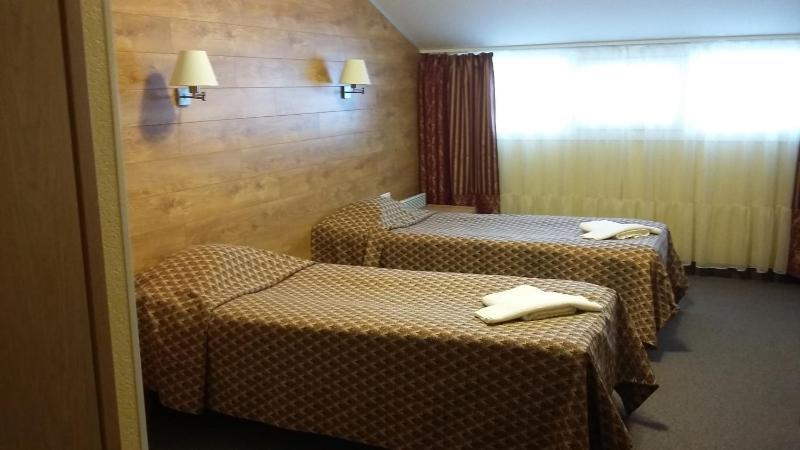 Twin Room image 1