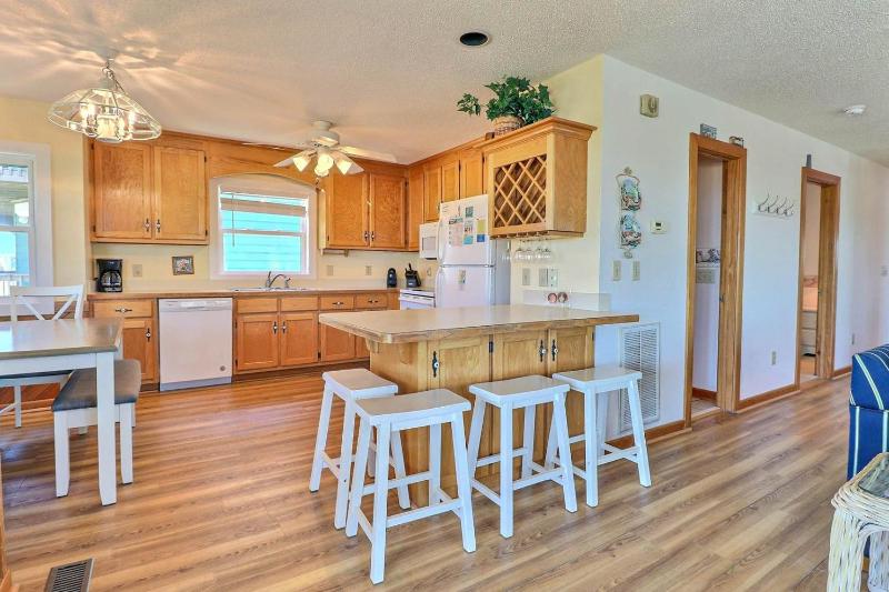5018 - Mike`s Beach House - image 10