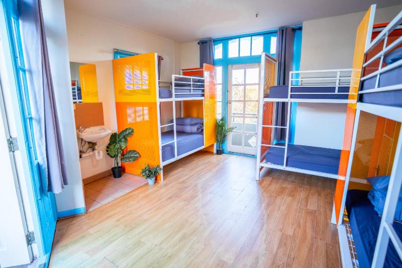 Bed in 6-Bed Mixed Dormitory Room image 3