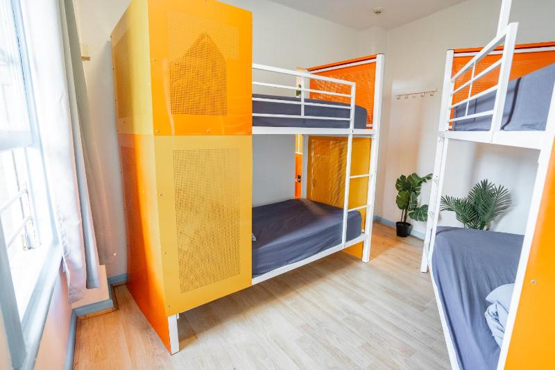 Bed in 12-Bed Mixed Dormitory Room image 1