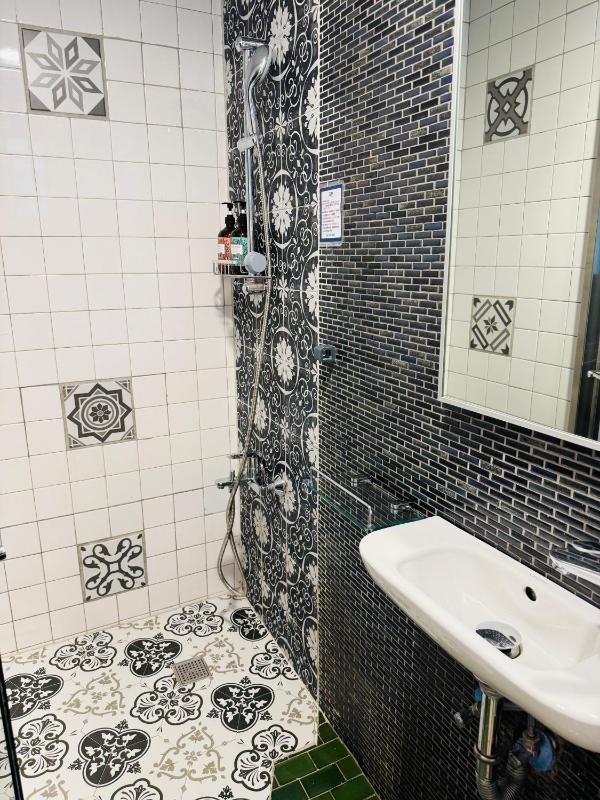 T.P. Apartment - image 14