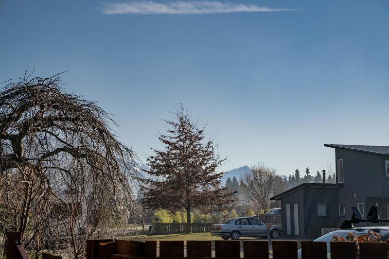 Vista Vale - Wanaka Holiday Home - image 3