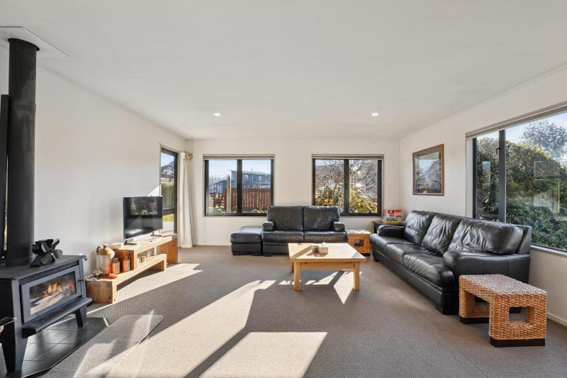 Vista Vale - Wanaka Holiday Home - image 7