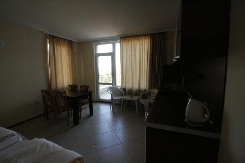 Family Room image 4