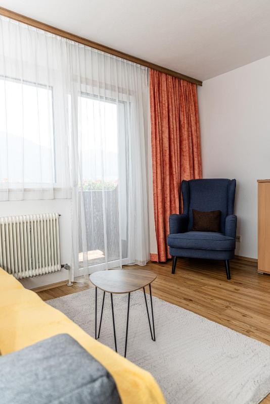 One-Bedroom Apartment with Balcony (2-3 Adults) image 2