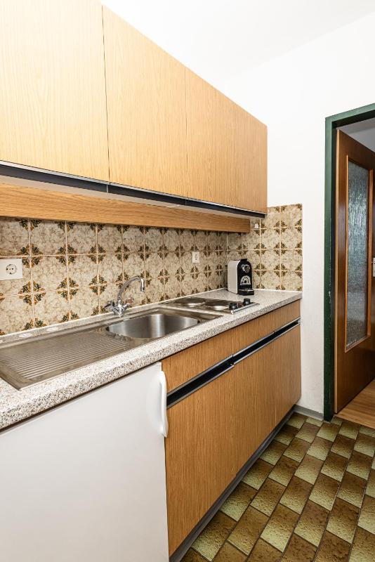 Double Room with Kitchenette image 2