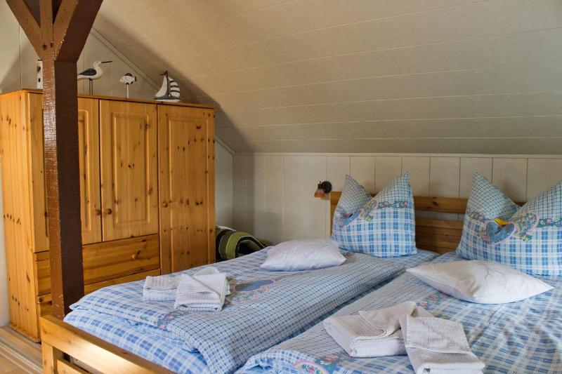 One-Bedroom Apartment image 1