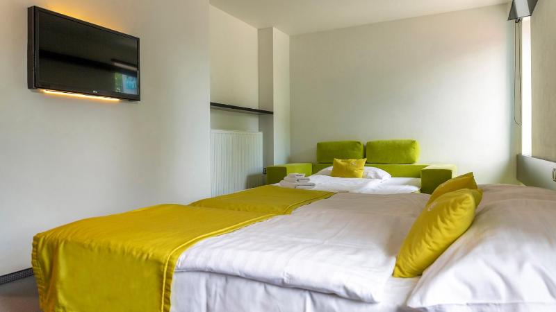Double Room with Extra Bed image 4