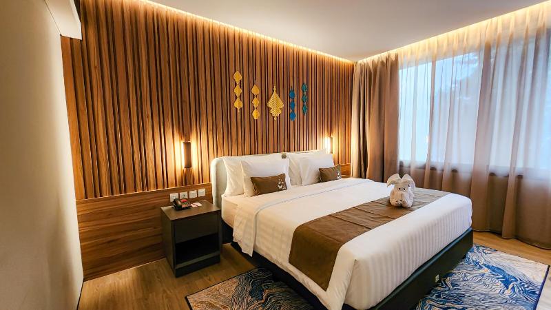 Deluxe Double Room image 1