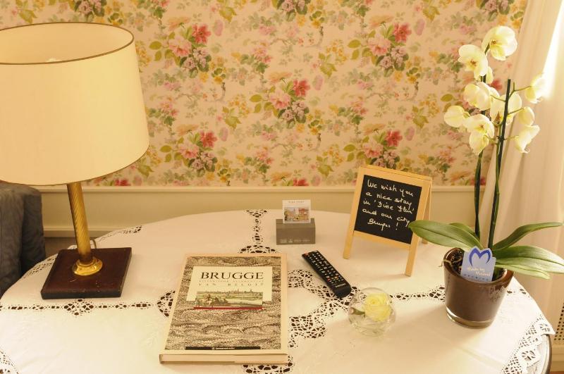 Deluxe Fine Fleur room with nice garden view image 4