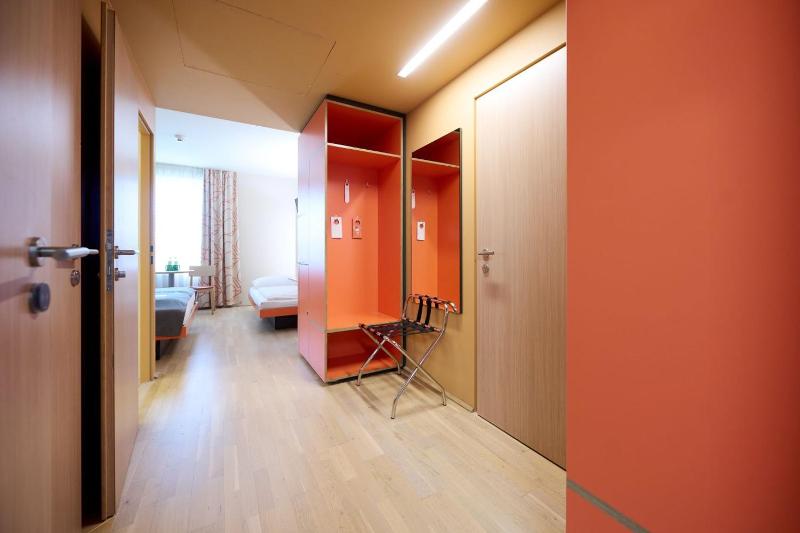 Superior Family Room image 4