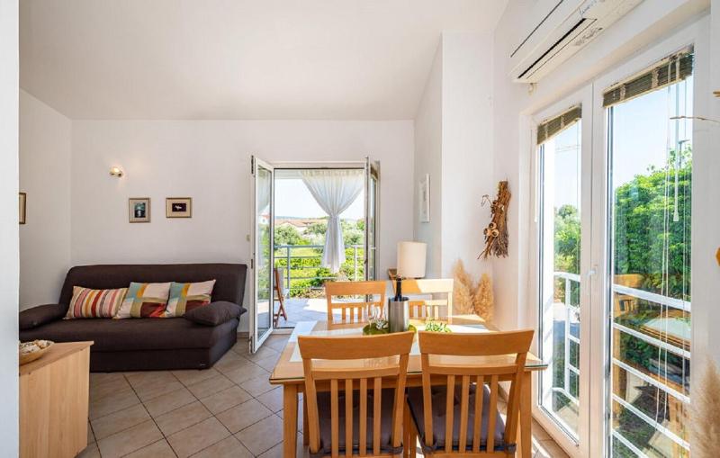 Apartment Mare - image 7