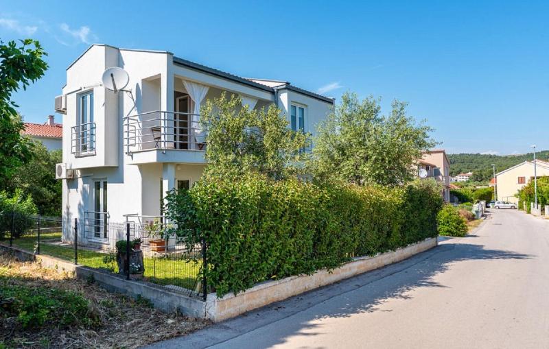 Apartment Mare - image 38