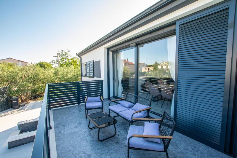 House Laura - image 9