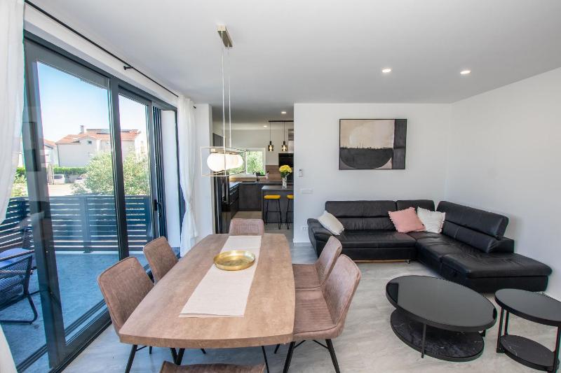 House Laura - image 34