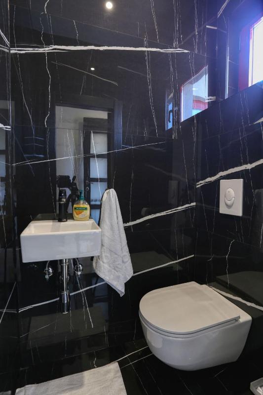 Apartment Viktor - image 14