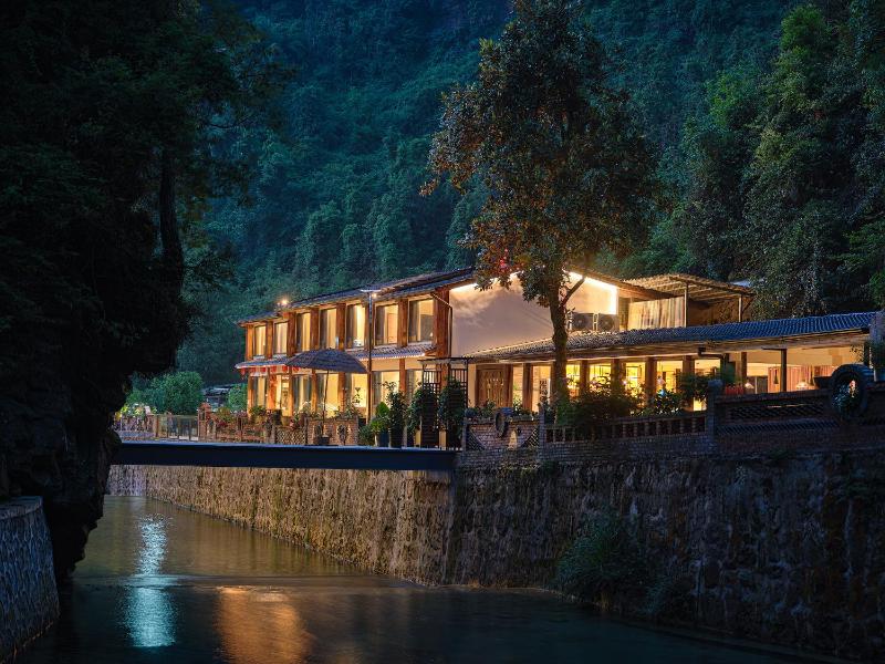 Zhangjiajie ZEN Retreat-FairyLand & Free one way pick up serviceFree Shuttle to East Gate of Forest ParkSecret Hiking RouteRiver TracingMini Forest ParkAffordable LuxuryToursim Service 莫问禅意 - image 46