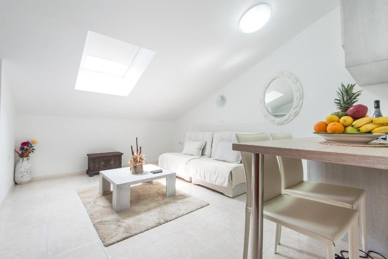 Two-Bedroom Apartment with Sea View image 1