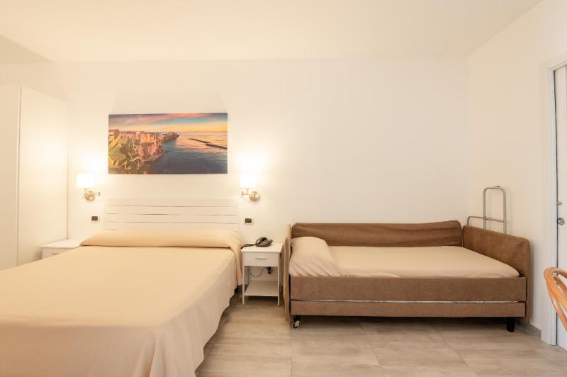 Superior Quadruple Room image 1