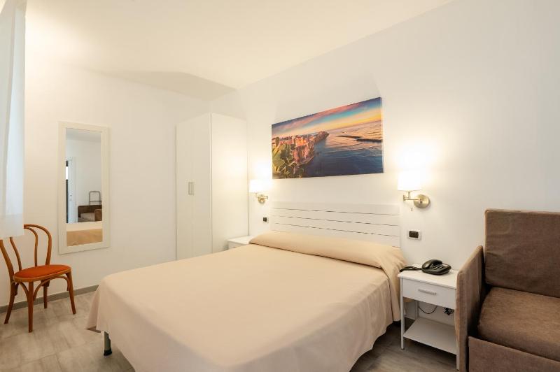 Superior Quadruple Room image 2
