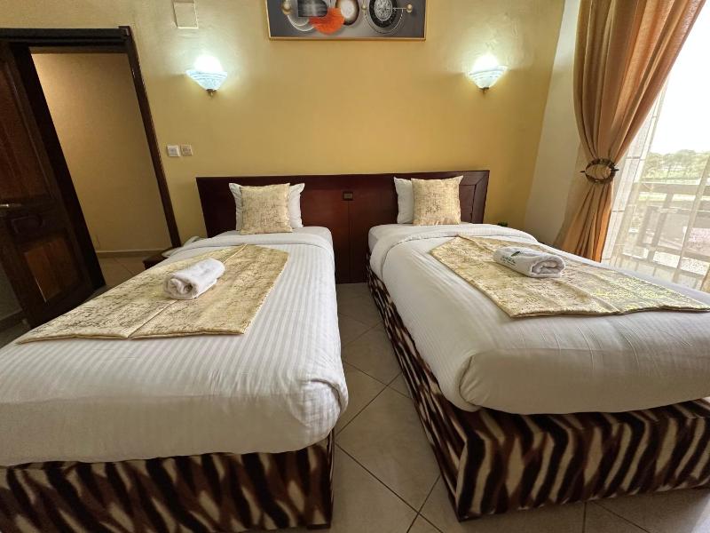 Double or Twin Room with Balcony image 2