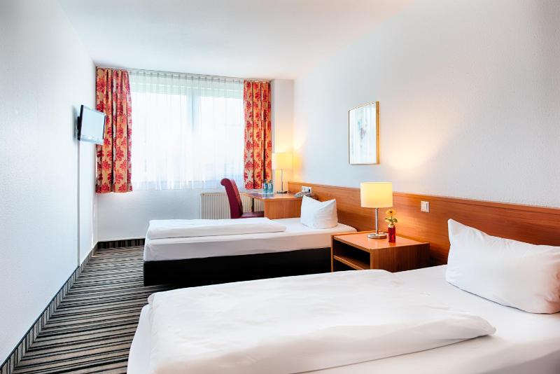 Business Double Room image 2