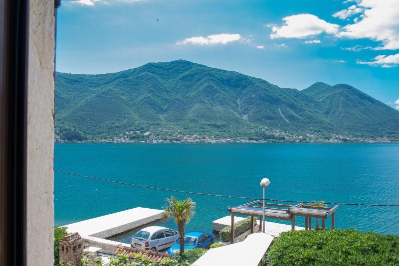 Two-Bedroom Apartment with Sea View image 3