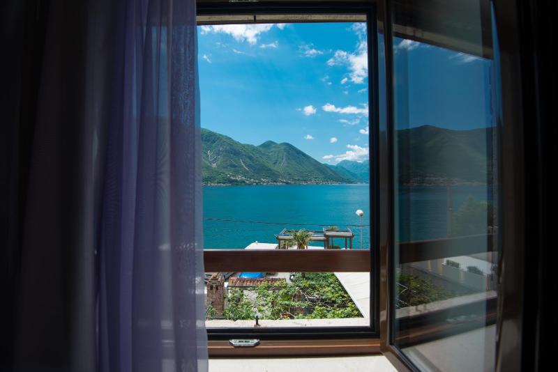 Two-Bedroom Apartment with Sea View image 2