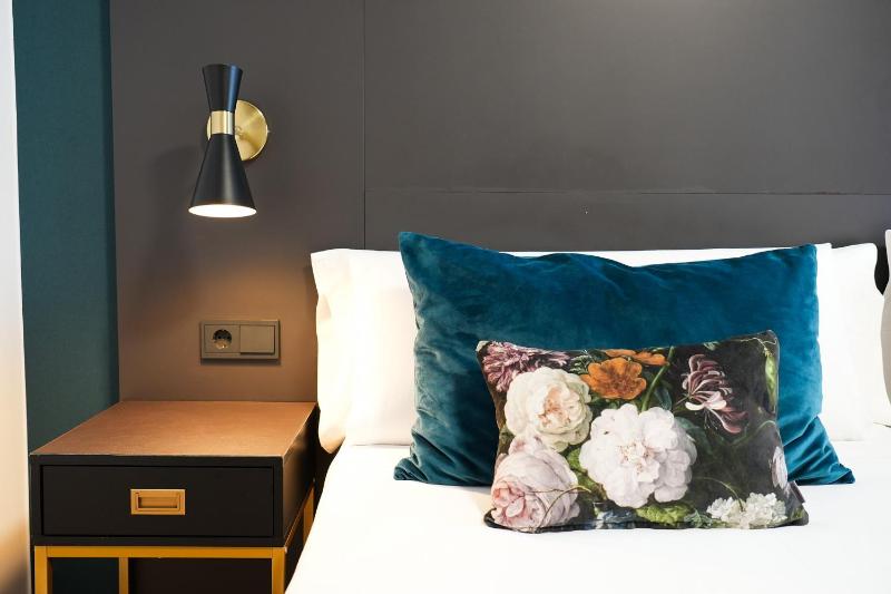 Twin Room ( 1 - 2 people ) image 4