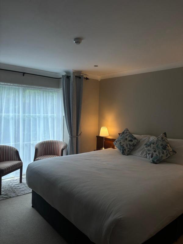 King Room with Balcony image 3