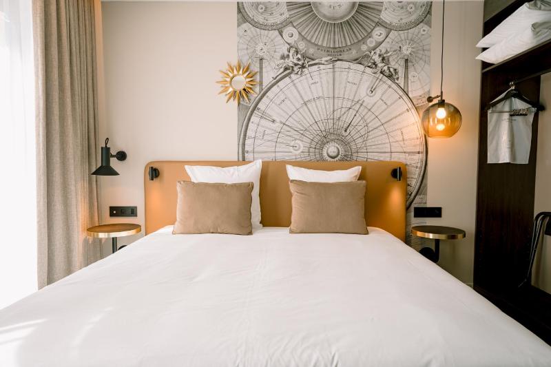 Junior Suite with Garden View image 1