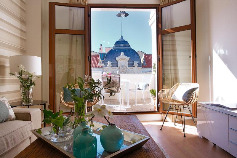 Two-Bedroom Apartment with Terrace image 1