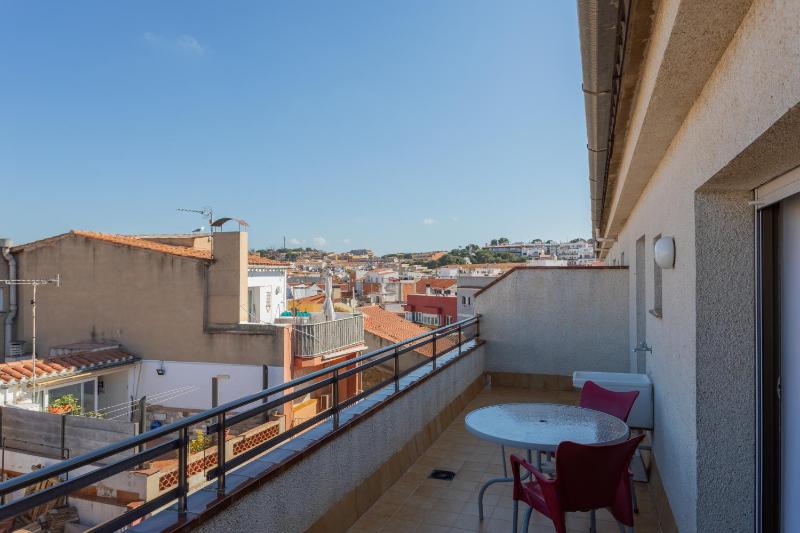 One-Bedroom Apartment with Balcony or Terrace (2 - 4 Adults) image 3