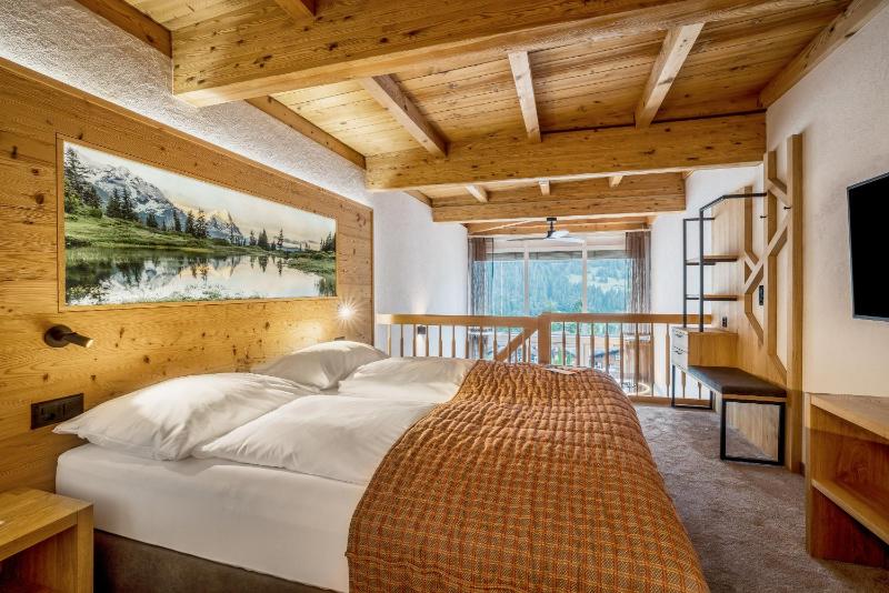 Panoramic Suite Eiger view image 1