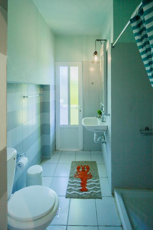 Studio (3 Adults) image 4