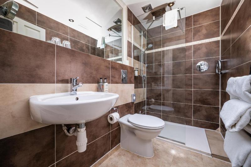 The Studley Hotel - image 4