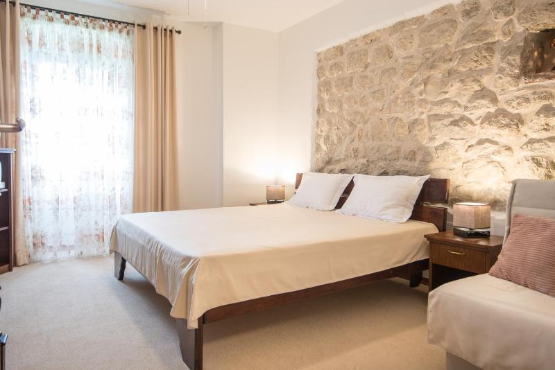 One-Bedroom Apartment with Sea View and Balcony image 2