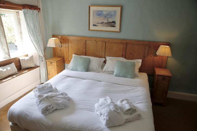 Standard King Room image 1