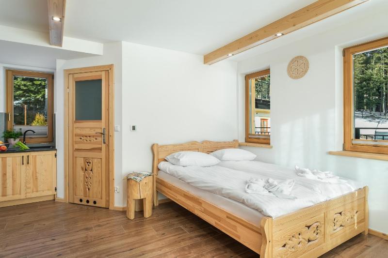 Komfortowe Apartamenty Hidden Hill z Widokiem by Noclegi Renters - image 48