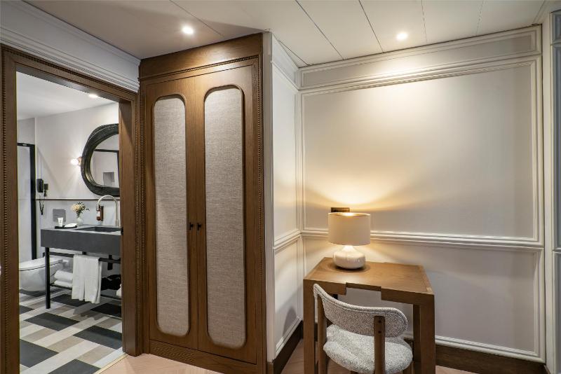 Superior Double Room image 4