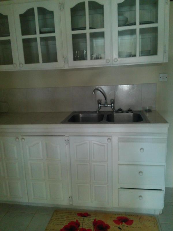Spacious Colonial - image 4