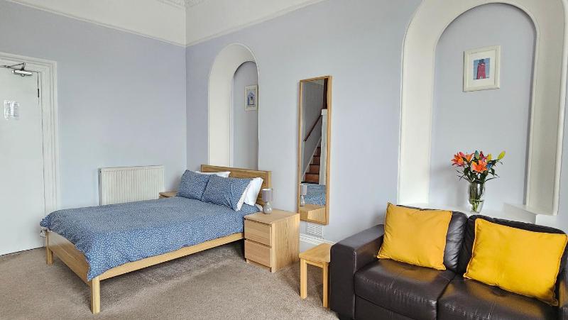 Clydesdale Apartments - image 36